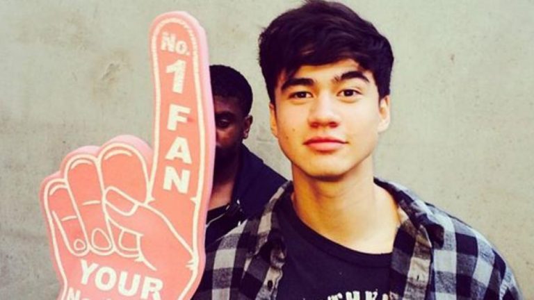 Calum Hood wiki, age, girlfriend and net worth details