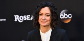 sara gilbert wiki, age, wife and net worth details