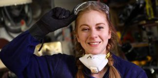 Simone Giertz wiki, bio, age, surgery, partner