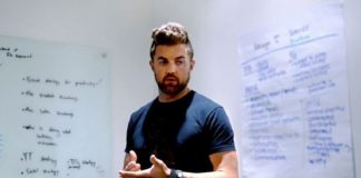 Russ Perry wiki, bio, age, height, net worth 2018