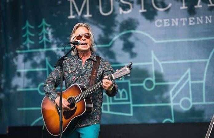 Who is Jim Lauderdale wife?