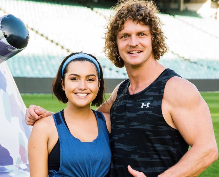 cat hennessy wiki, age, birthday, boyfriend, nick cummins