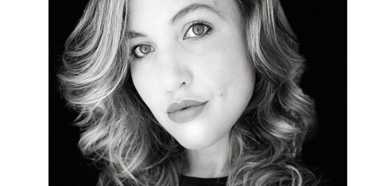 Taylor Tomlinson wiki, bio, age, height, dating, boyfriend, instagram, background, engaged, net worth 2020