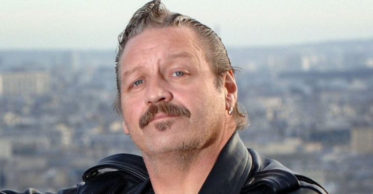 Actor B.J. Hogg wiki