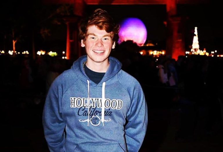 Carson Holmes age
