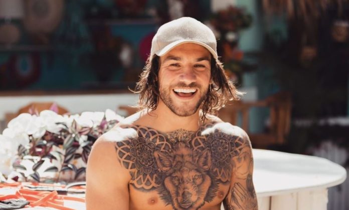 Bachelor In Paradise Alex McKay Age