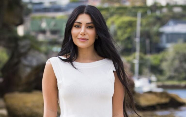 Martha Kalifatidis age