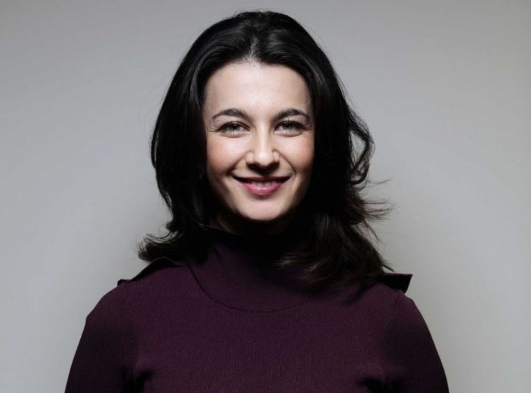 Yalda Hakim wikipedia