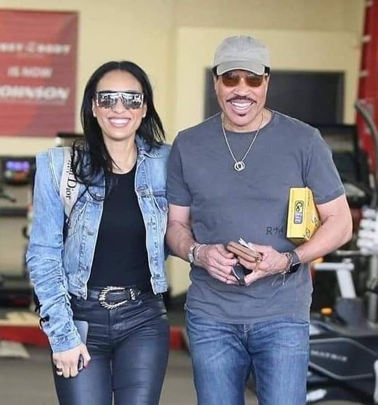 Lionel Richie with his girlfriend Lisa Parigi