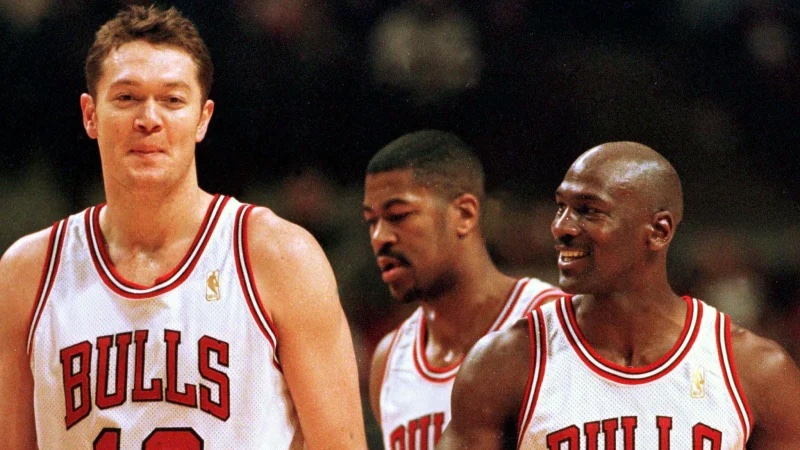 Lucien ‘Luc’ Longley pictured alongside Michael Jordan for the Chicago Bulls, 1997. Source: Sydney Morning Herald