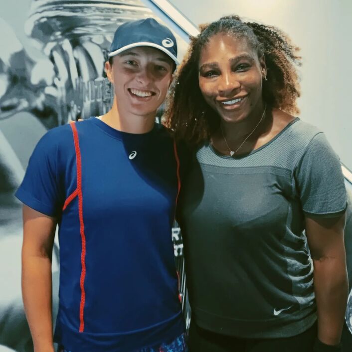 Iga Swiatek with Serena Williams