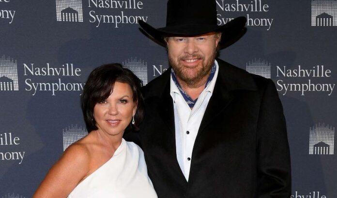 Tricia Lucus Toby Keith's wife age